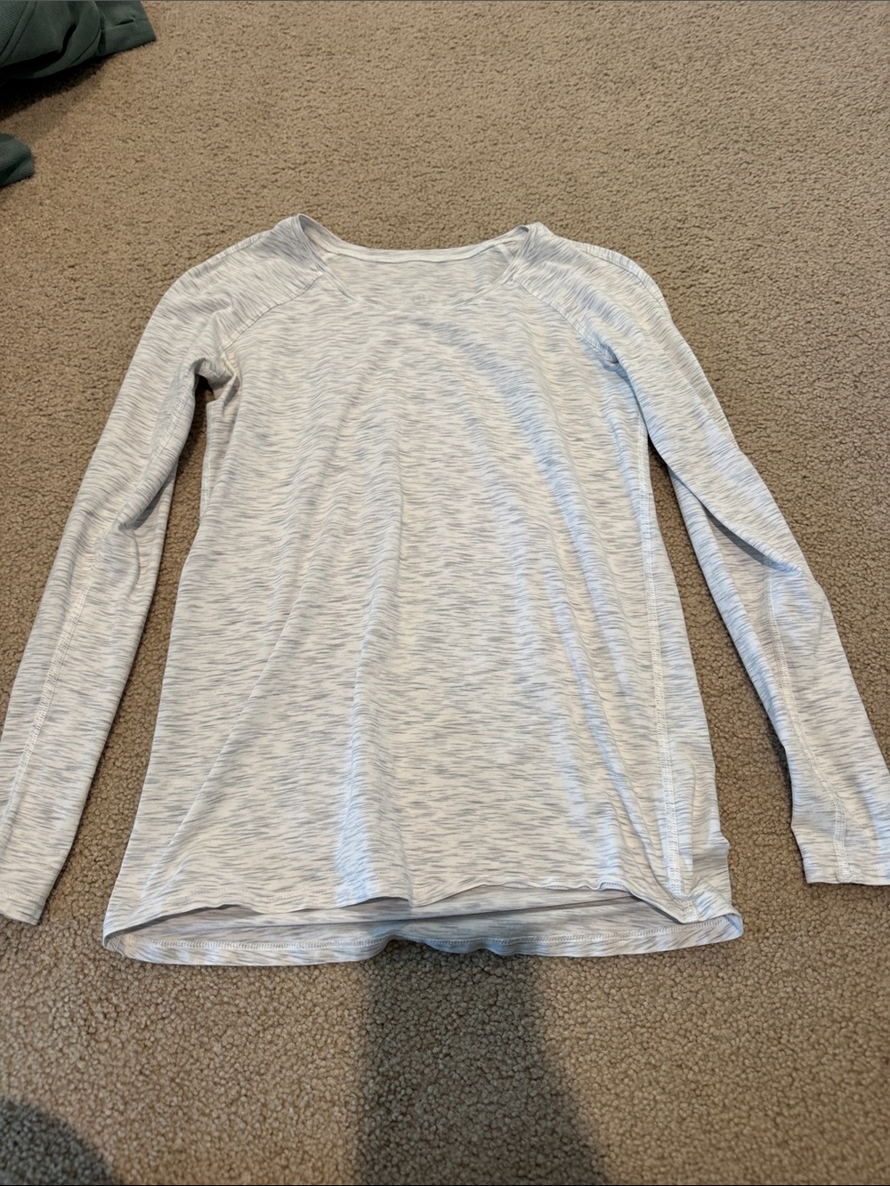 lululemon athletica Heathered Light Gray Long Sleeve Top